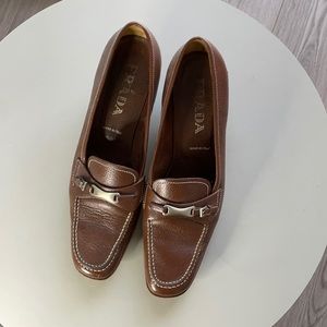 Vintage Prada kitten heel loafers size 8